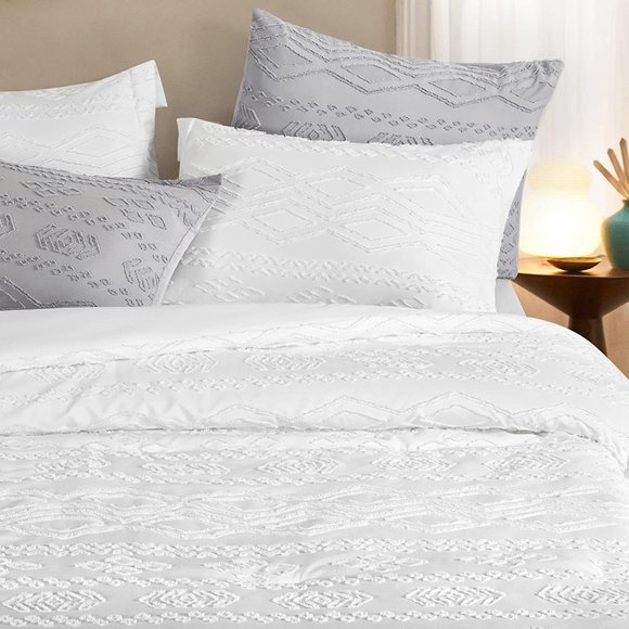 New Comforter Set - Boho Bedding Set,  Soft Fashion Luxury Bedding Set - Picture 13 of 15